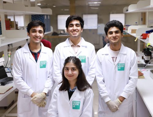 Four high-school mavericks complete their internship at the Lab